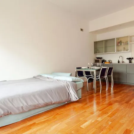 Appartamento Elegante In Corso Garibaldi Milano