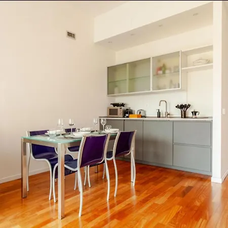 Elegante In Corso Garibaldi Διαμέρισμα